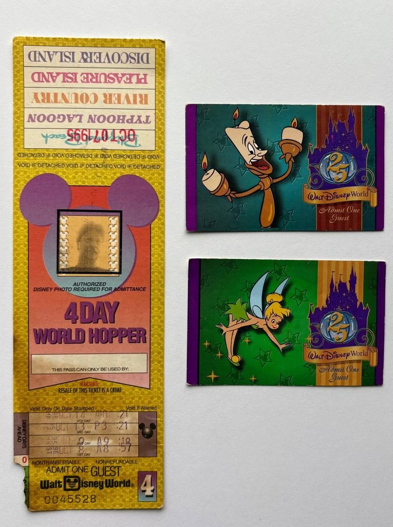 O meu ingresso de 1995 (do meu pai) e o da Alê, de 1997. A gente ainda não se conhecia.